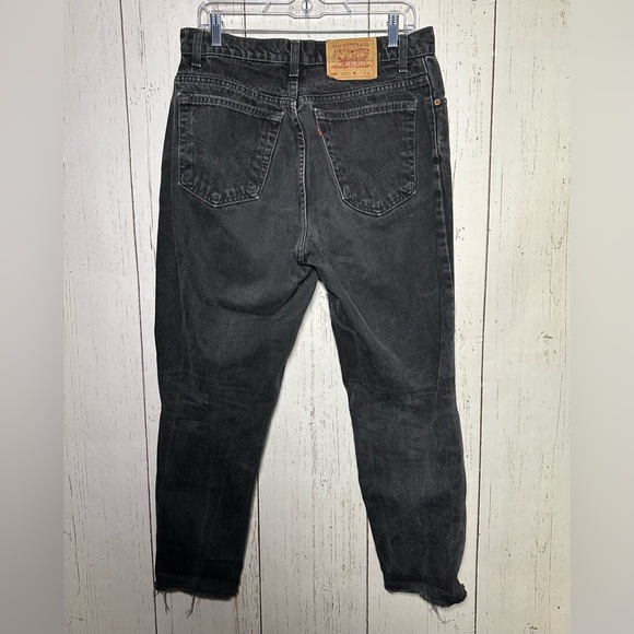 Vintage Levi’s 550 Black Denim Relaxed Tapered Distressed Hem Jeans Size 30 - Picture 1 of 5